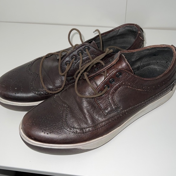 Shoes - Picture 2 of 2